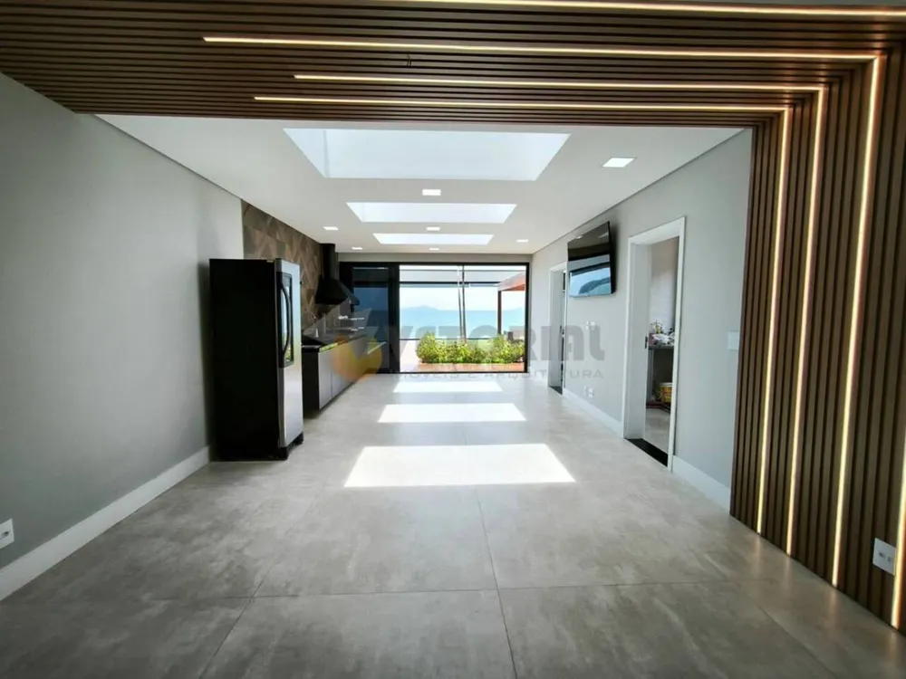 Casa, 3 quartos, 236 m² - Foto 3