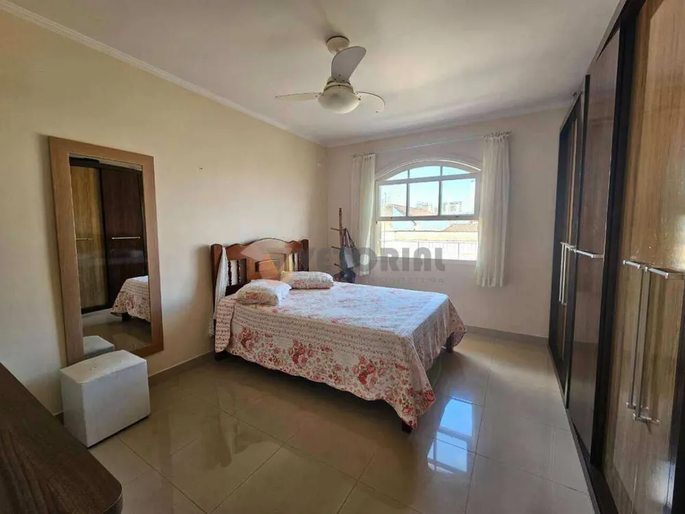 Casa, 3 quartos, 285 m² - Foto 13