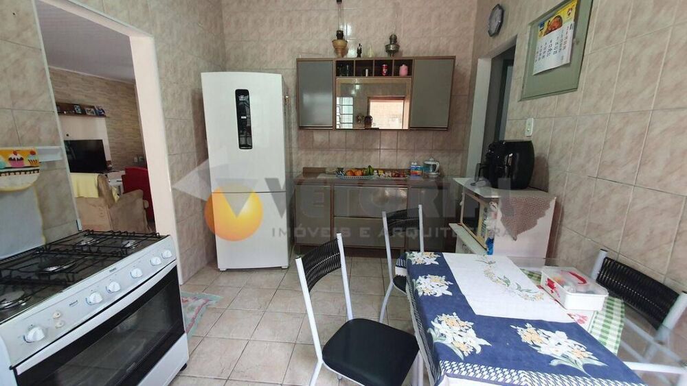 Casa à venda com 3 quartos, 142m² - Foto 4