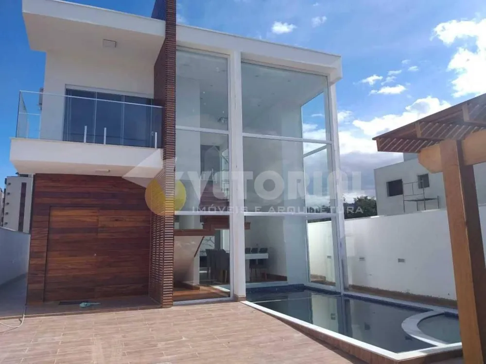 Sobrado, 4 quartos, 365 m² - Foto 1