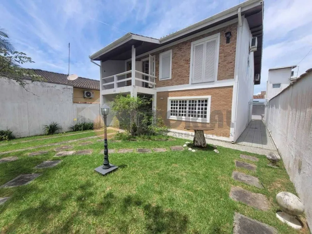Sobrado, 4 quartos, 270 m² - Foto 1
