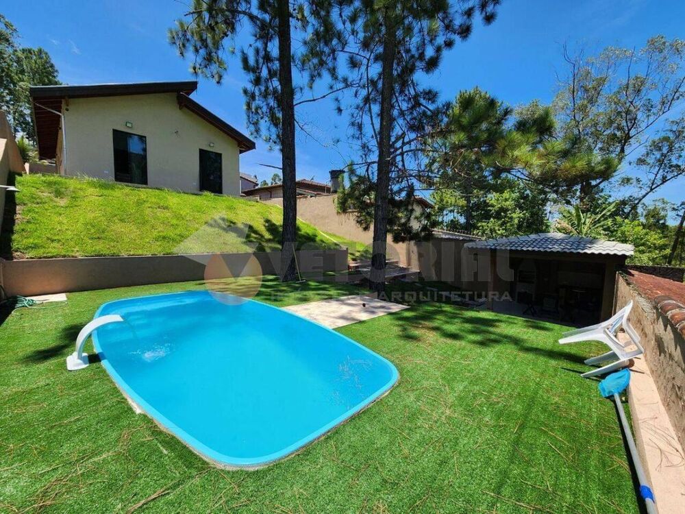 Casa à venda com 2 quartos, 120m² - Foto 1