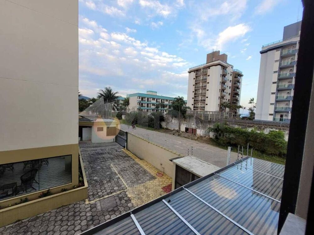 Apartamento à venda com 2 quartos, 135m² - Foto 3