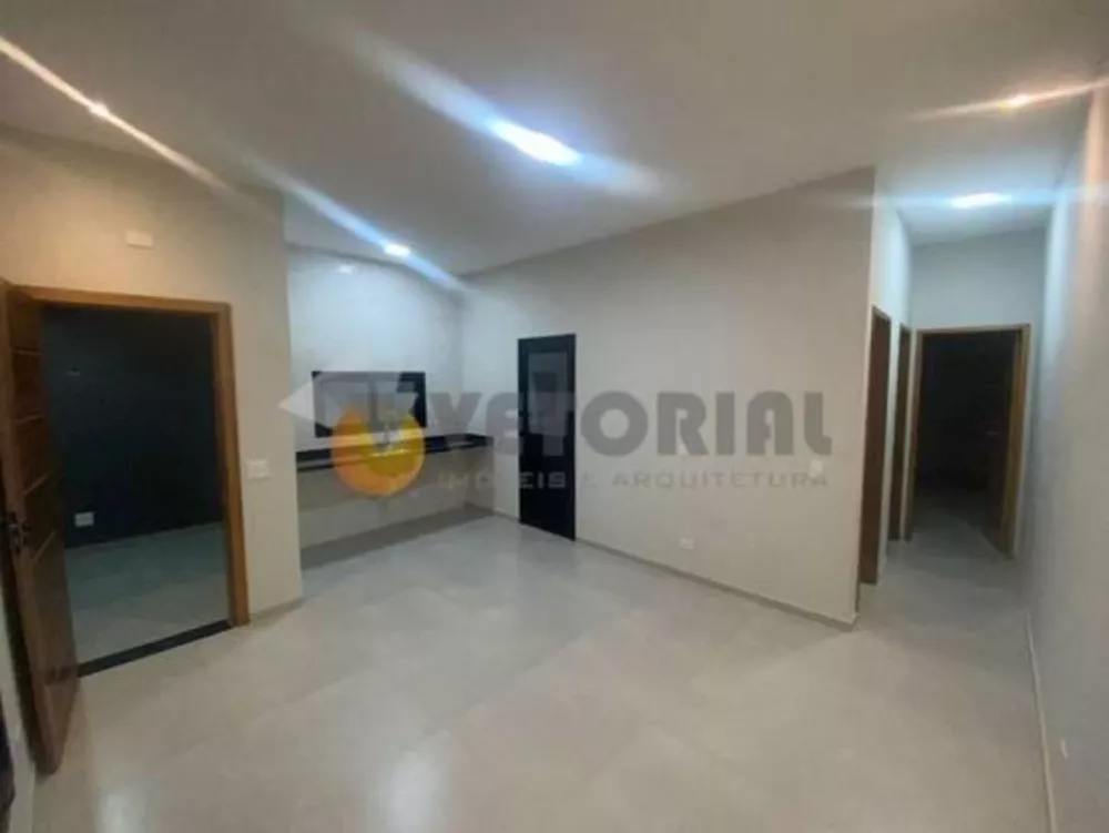 Casa à venda com 2 quartos, 62m² - Foto 4