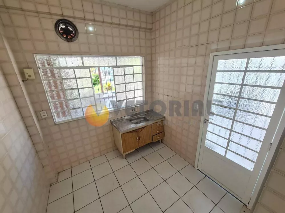 Sobrado à venda com 3 quartos, 101m² - Foto 4