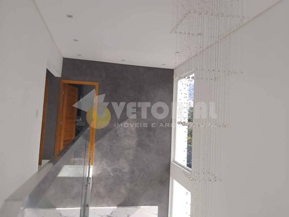 Sobrado à venda com 4 quartos, 365m² - Foto 2