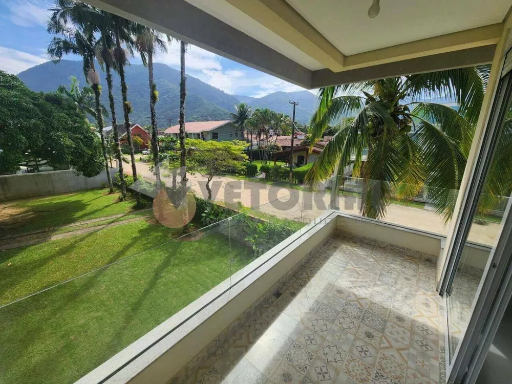 Casa de Condomínio à venda com 5 quartos, 216m² - Foto 3