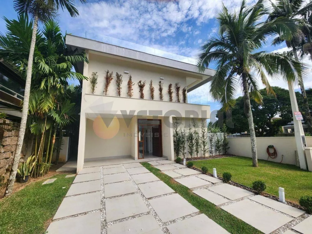 Casa de Condomínio à venda com 5 quartos, 216m² - Foto 4