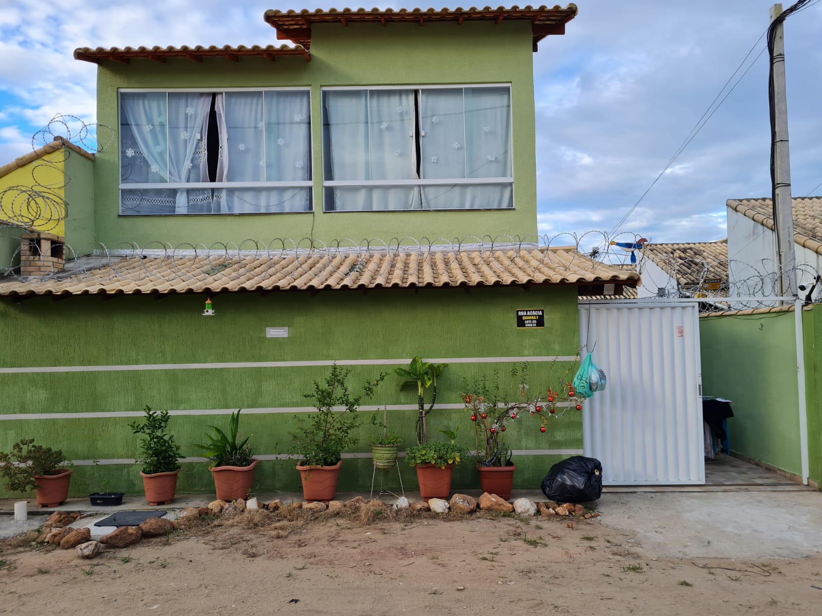 Casa à venda com 4 quartos, 140m² - Foto 1