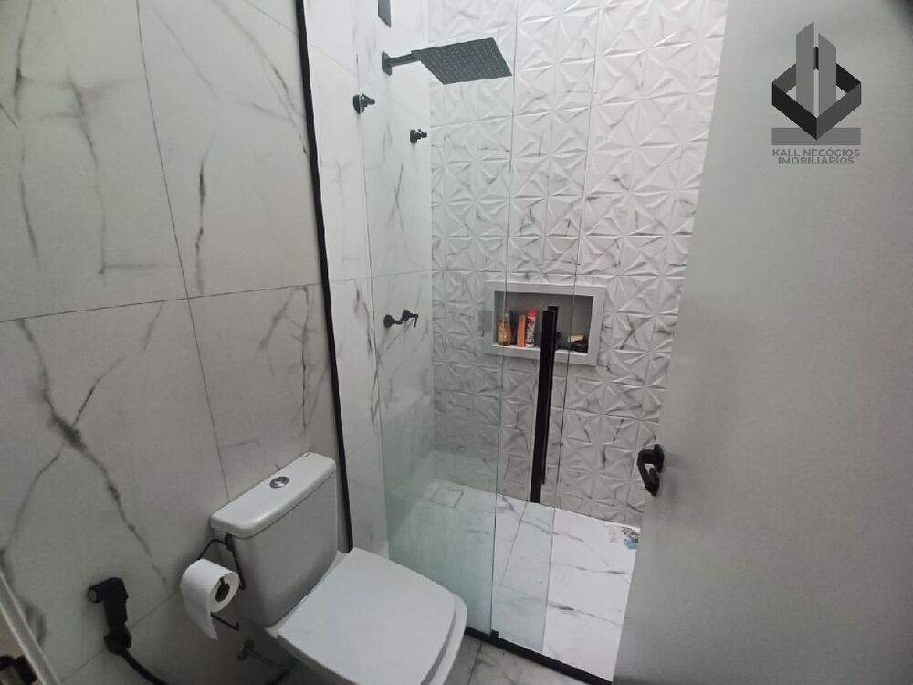 Casa à venda com 3 quartos, 200m² - Foto 3