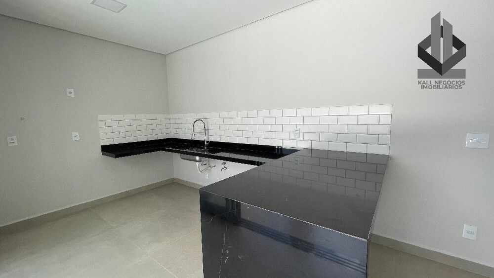 Casa à venda com 3 quartos - Foto 2