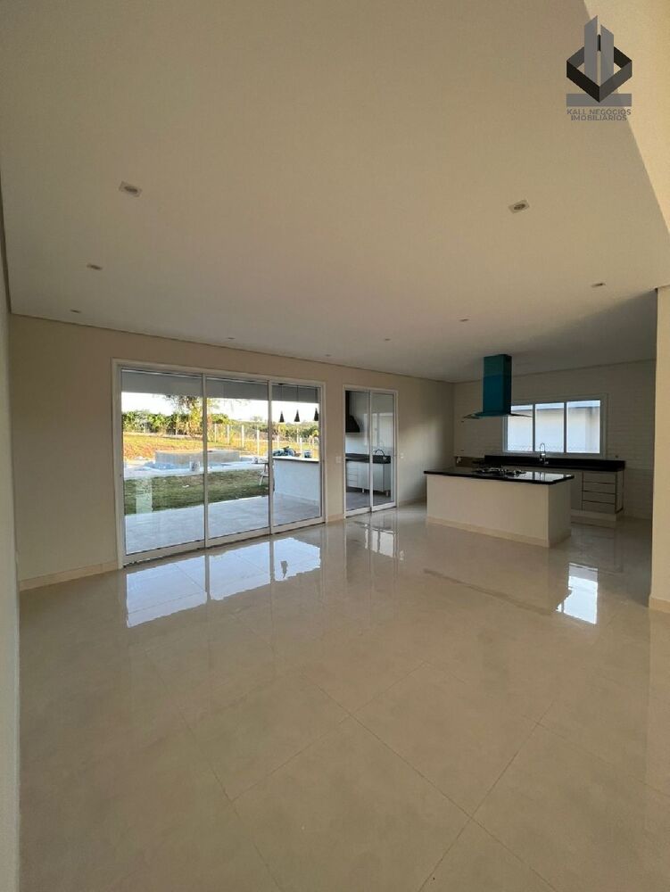 Casa, 3 quartos, 1000 m² - Foto 1