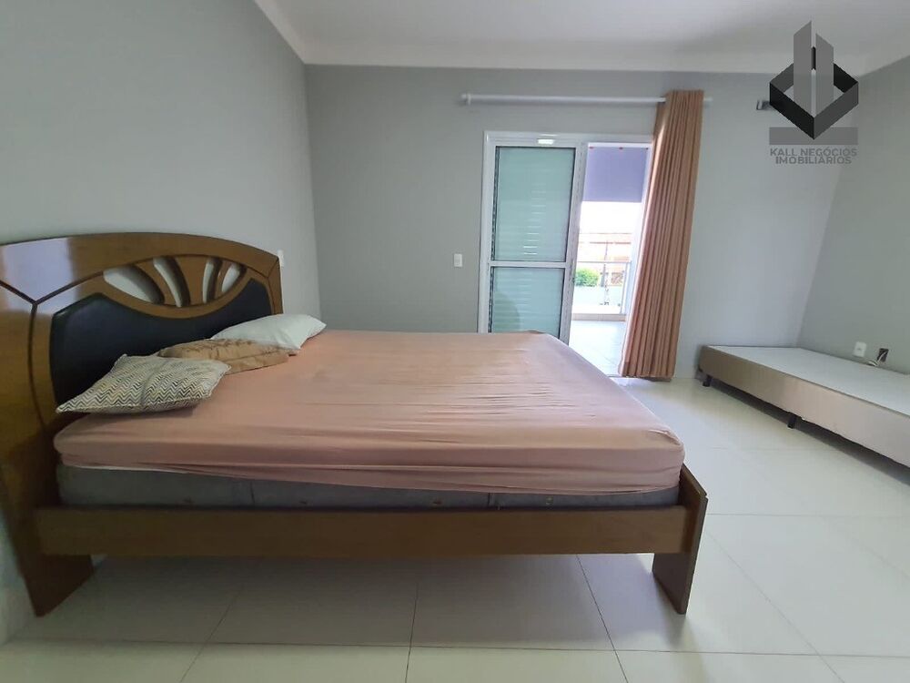 Casa à venda com 4 quartos, 360m² - Foto 4
