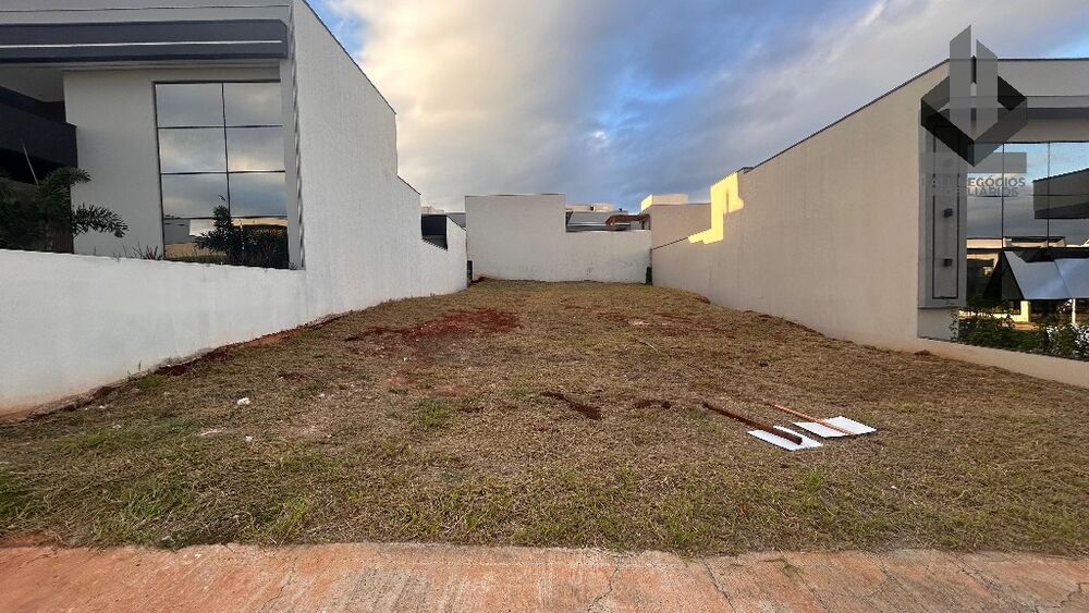 Terreno, 300 m² - Foto 1