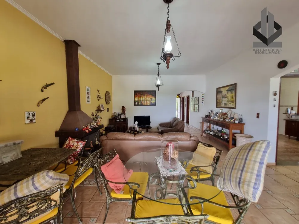 Chácara, 4 quartos, 1020 m² - Foto 2
