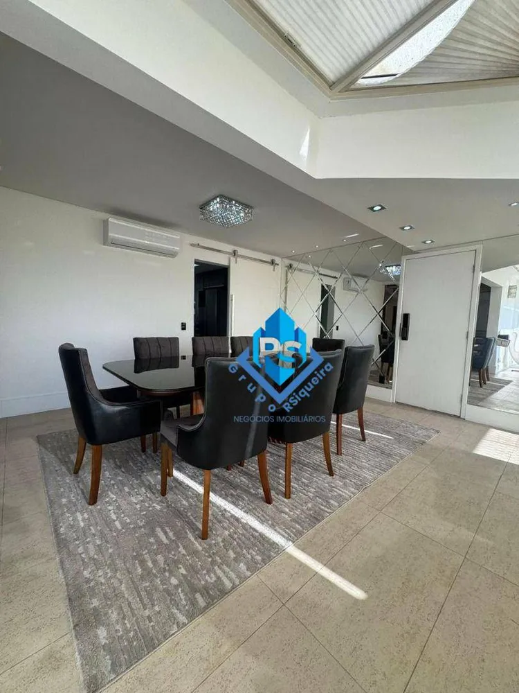 Cobertura, 3 quartos, 228 m² - Foto 2