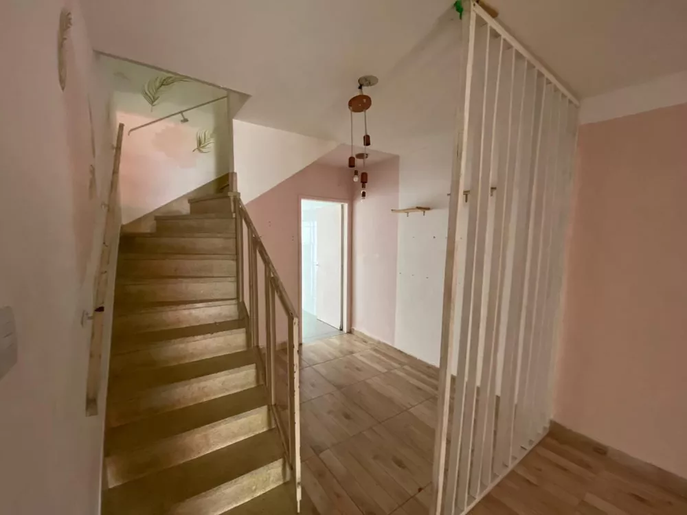 Sobrado à venda e aluguel com 3 quartos, 100m² - Foto 3