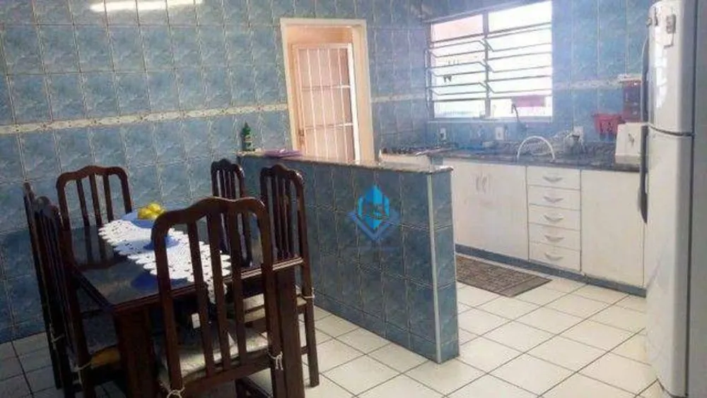 Sobrado, 3 quartos, 243 m² - Foto 1