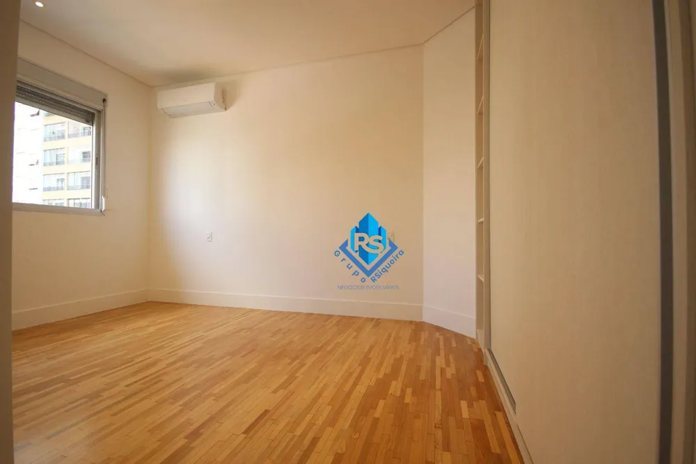 Apartamento, 3 quartos, 244 m² - Foto 11