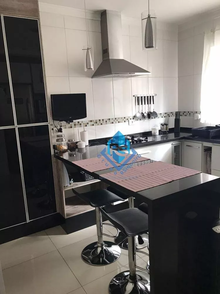 Sobrado à venda com 2 quartos, 205m² - Foto 7