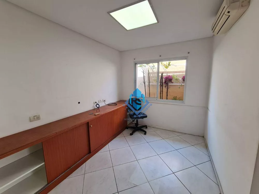 Casa à venda com 4 quartos, 210m² - Foto 13