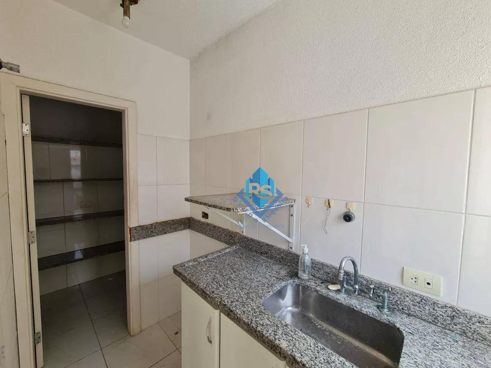 Casa à venda com 4 quartos, 210m² - Foto 4