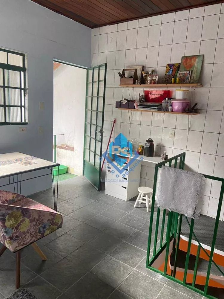 Sobrado à venda com 2 quartos, 268m² - Foto 1