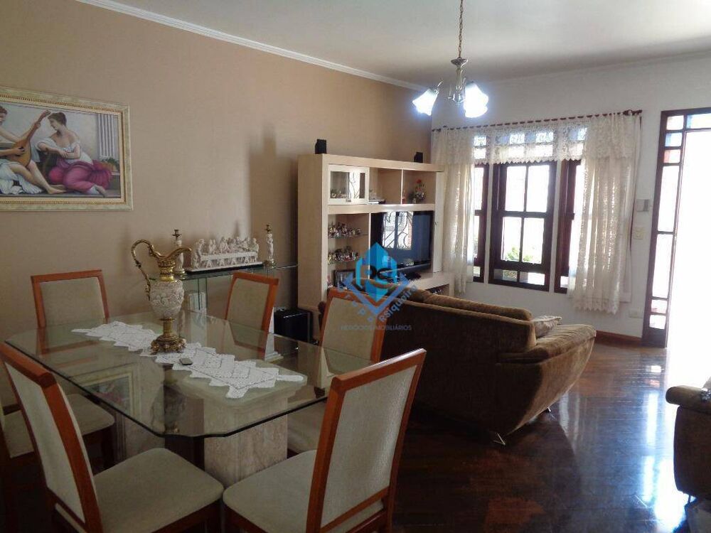 Casa, 3 quartos, 227 m² - Foto 3