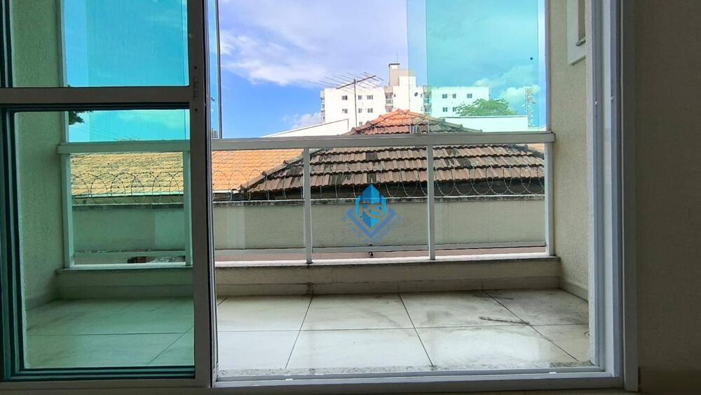 Sobrado à venda com 3 quartos, 125m² - Foto 1