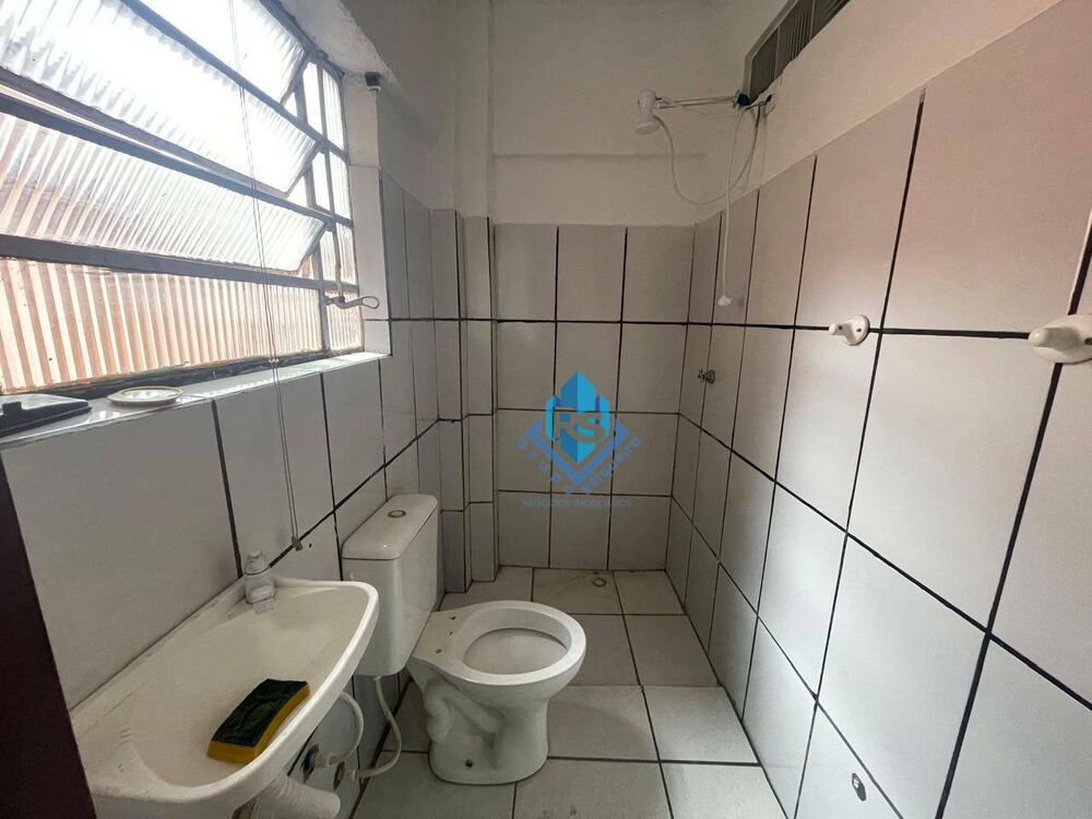Casa para alugar com 2 quartos, 80m² - Foto 8