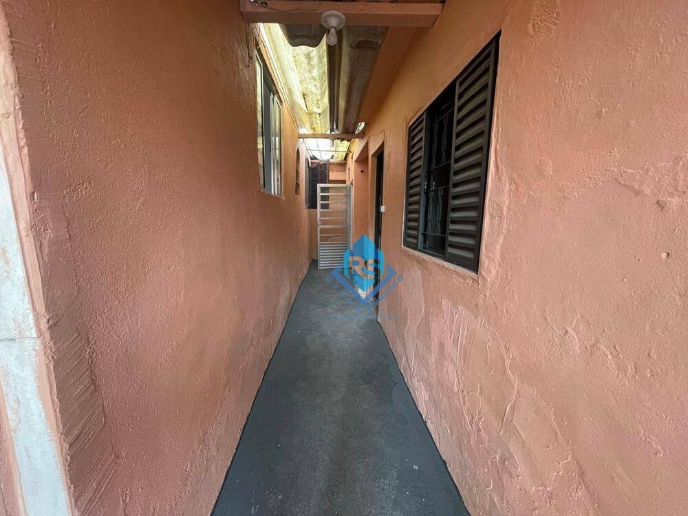 Casa para alugar com 2 quartos, 80m² - Foto 10