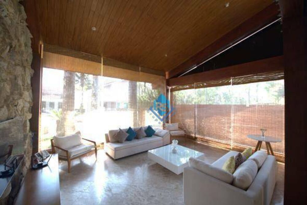 Casa de Condomínio à venda com 7 quartos, 563m² - Foto 2