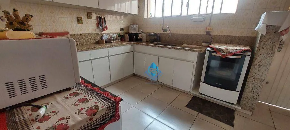 Casa, 3 quartos, 206 m² - Foto 3