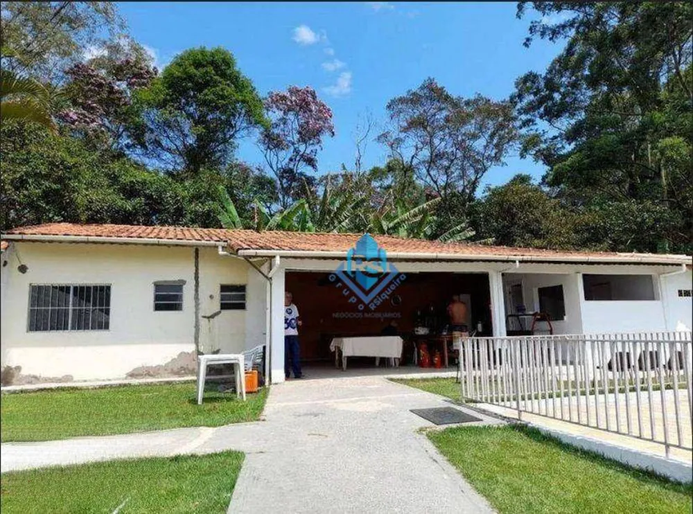 Chácara, 4 quartos, 3045 m² - Foto 2