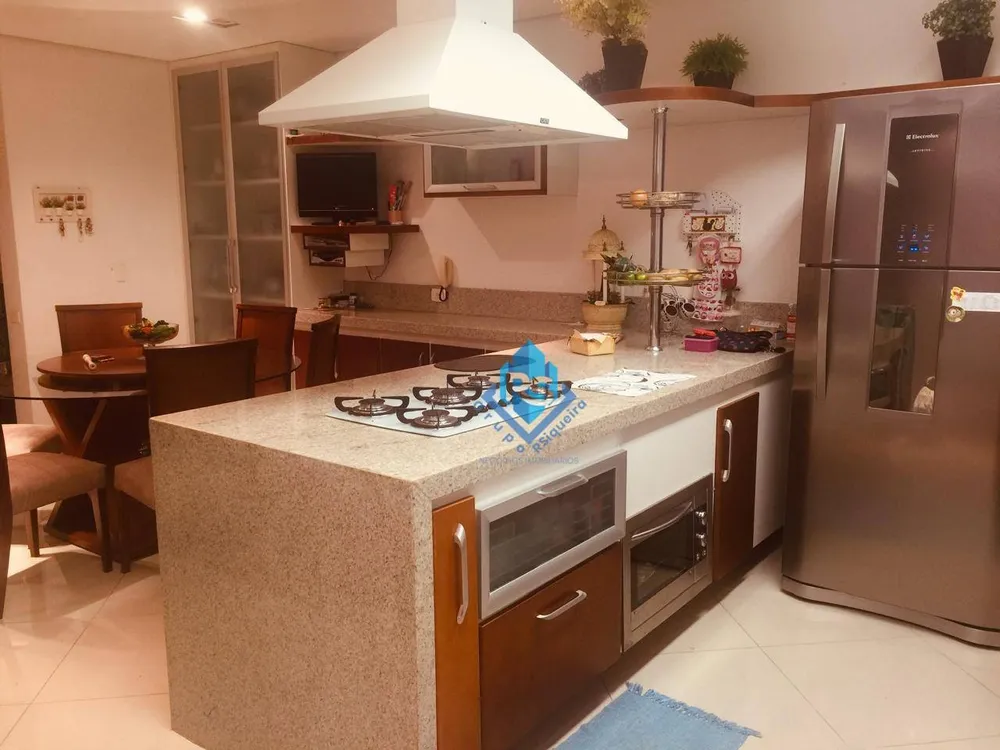 Sobrado, 3 quartos, 256 m² - Foto 1