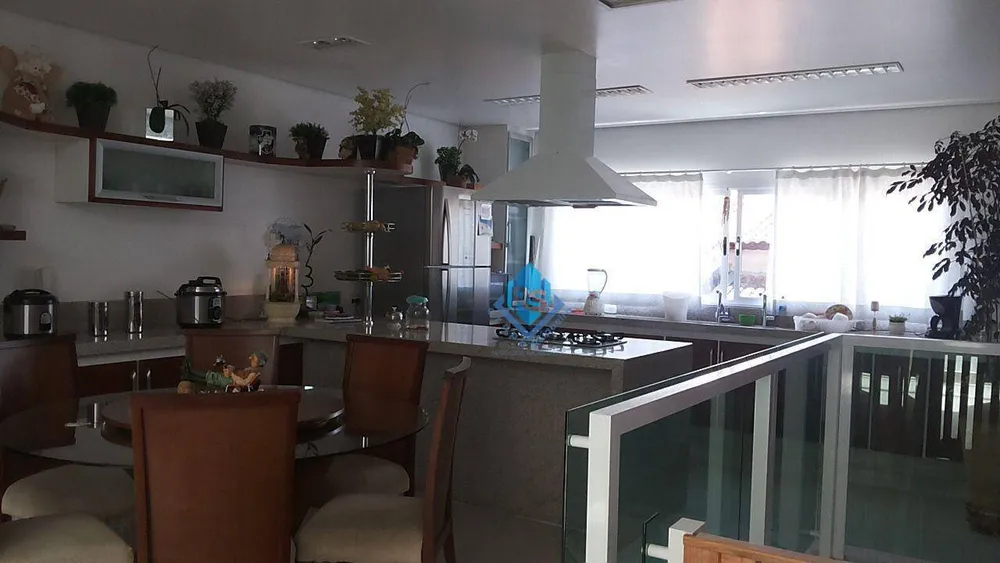 Sobrado, 3 quartos, 256 m² - Foto 2