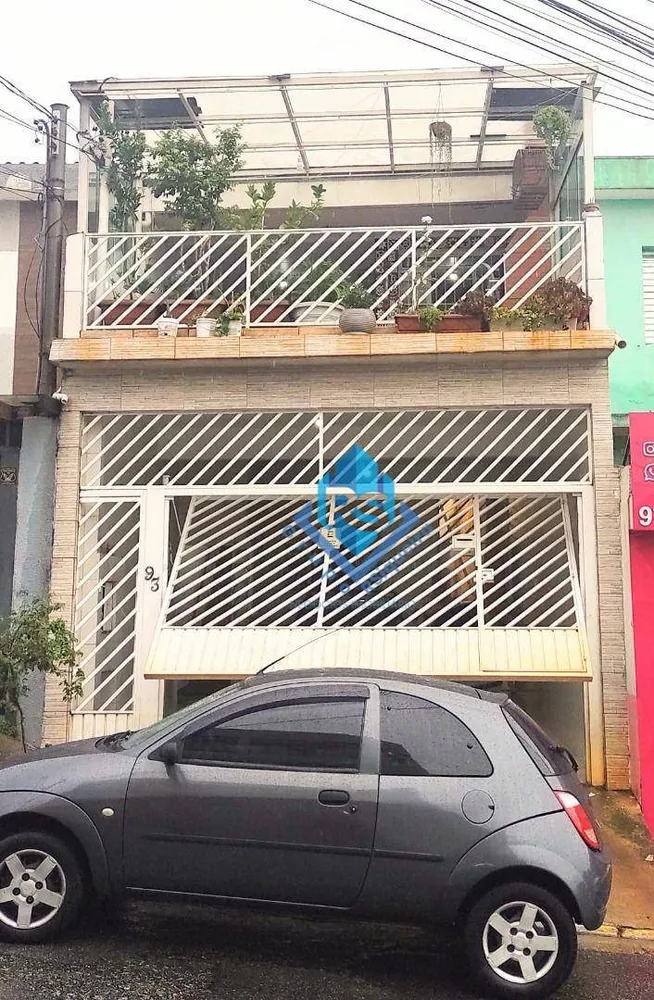 Sobrado à venda com 6 quartos, 200m² - Foto 2