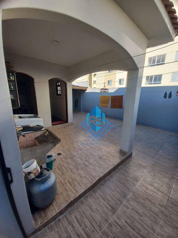 Casa, 3 quartos, 250 m² - Foto 5