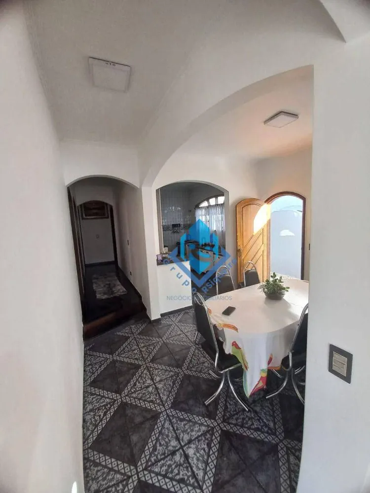 Casa, 3 quartos, 250 m² - Foto 13