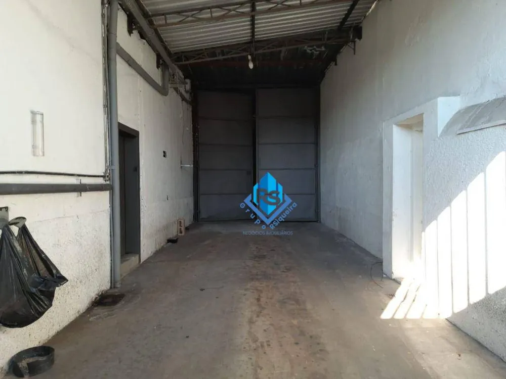Depósito-Galpão, 1500 m² - Foto 1
