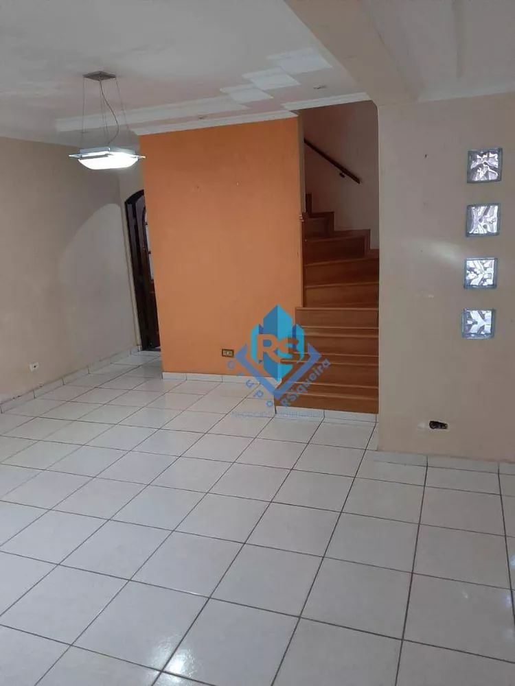 Sobrado à venda com 3 quartos, 160m² - Foto 2