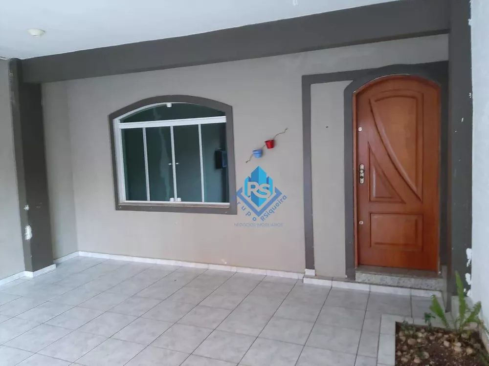 Sobrado à venda com 3 quartos, 160m² - Foto 1