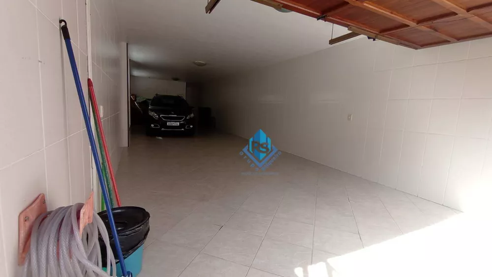 Sobrado à venda com 3 quartos, 302m² - Foto 4