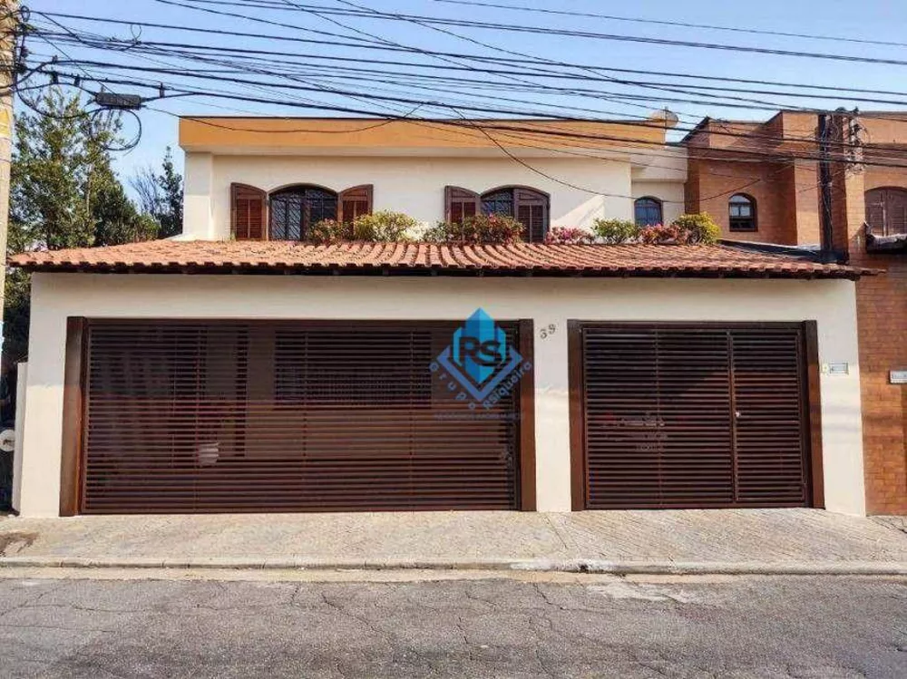 Sobrado à venda com 4 quartos, 345m² - Foto 1