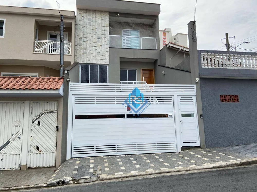 Sobrado, 3 quartos, 243 m² - Foto 1
