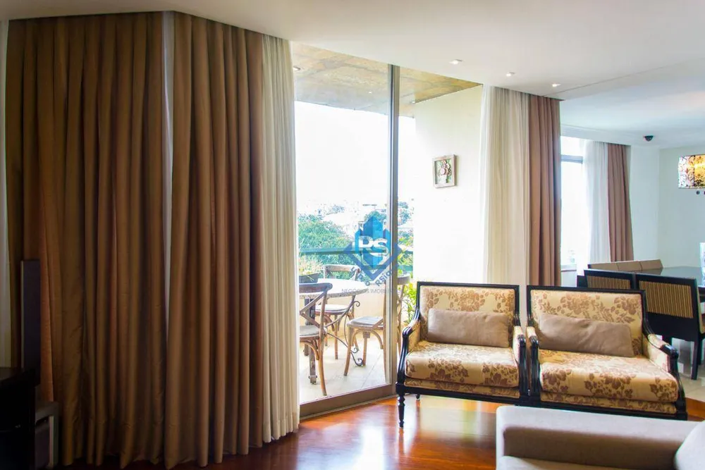 Apartamento, 3 quartos, 248 m² - Foto 2