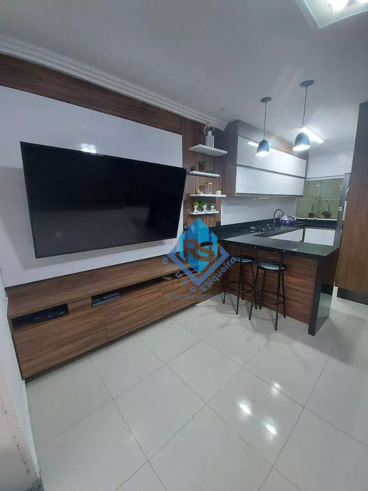 Sobrado à venda com 2 quartos, 115m² - Foto 1