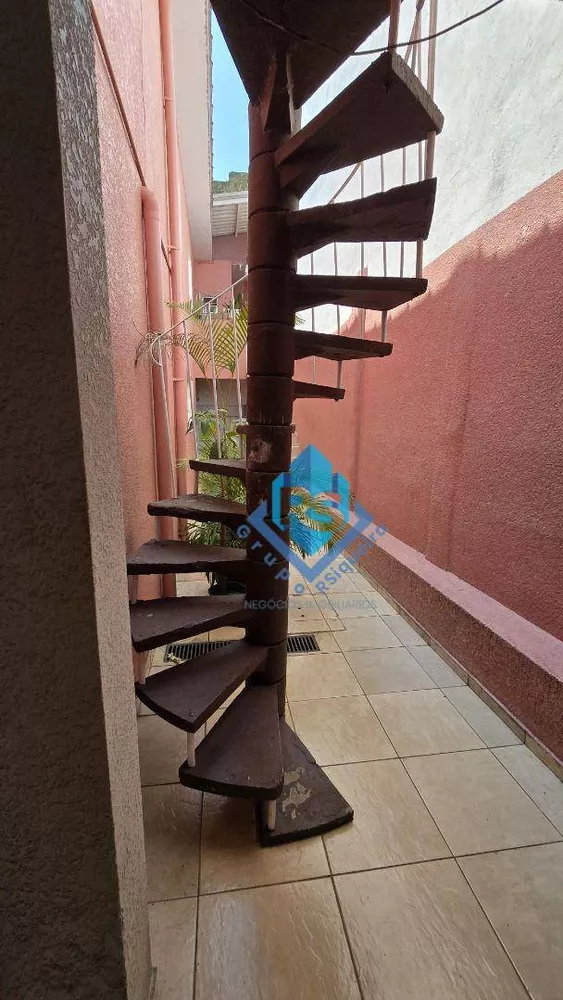 Sobrado à venda com 3 quartos, 185m² - Foto 12