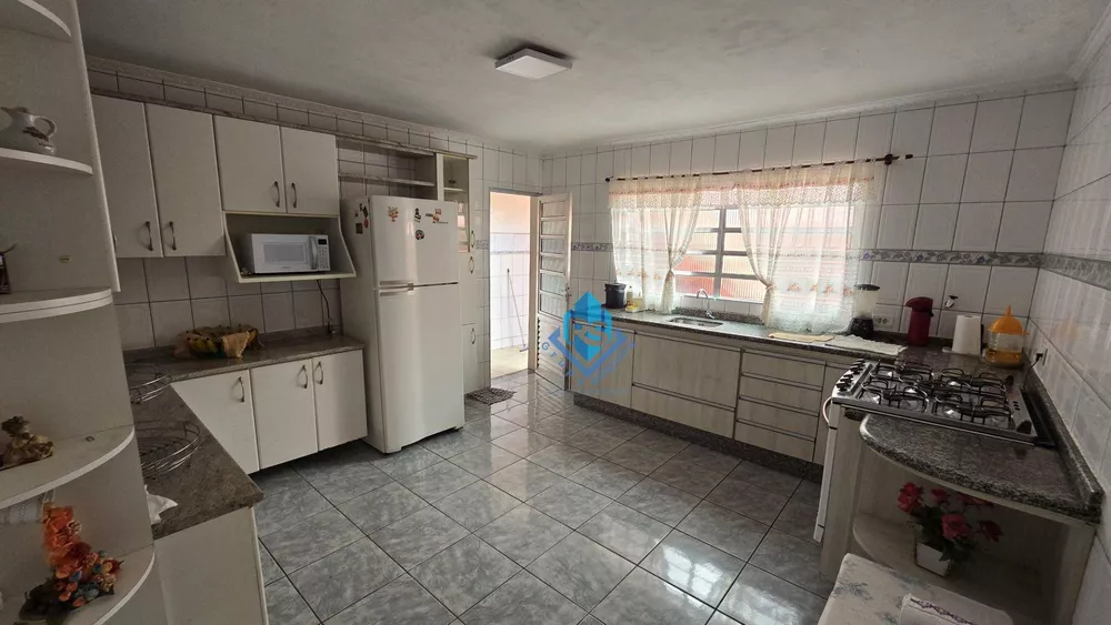 Sobrado à venda com 3 quartos, 185m² - Foto 5