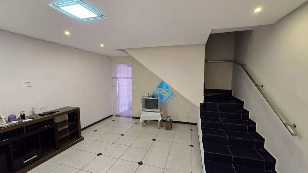 Sobrado à venda com 3 quartos, 185m² - Foto 1